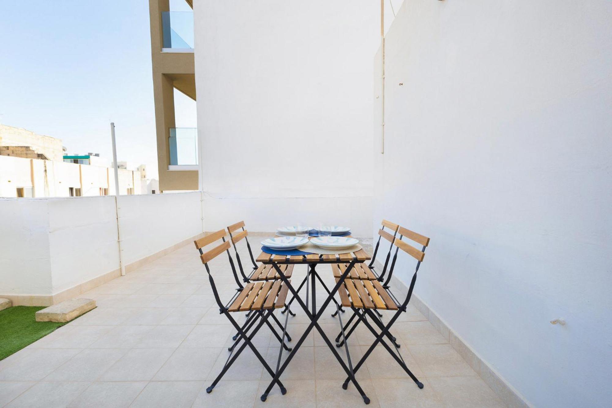 Spacious 2Br Penthouse With A Large Front-Terrace - Close To Bugibba Perched Beach St. Paul's Bay Exteriér fotografie
